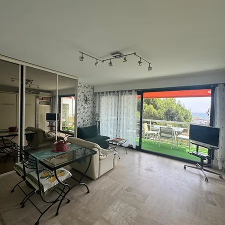 14473 A Mandelieu Avec Vue Cannes